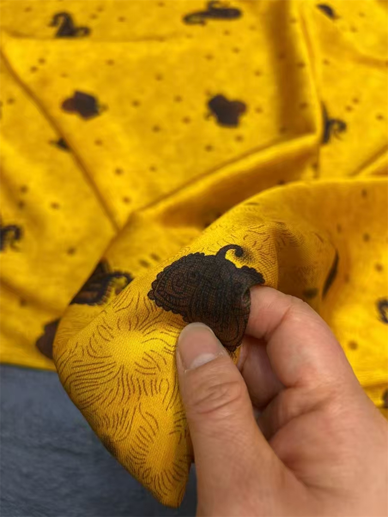 Letnia miękka oddychająca żółt – Soft Summer Yellow Clothing recenzja i cena
